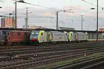 Am Morgen des 30.07.2015 stand Re 486 506 zusammen mit Re 486 504 und weiteren Loks von BLS Cargo im Badischen Bahnhof von Basel abgestellt und warteten zusammen auf ihren nächsten Einsätze.
