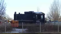 Die ex. DR 310 822-2 als Denkmallok am 17.01.2017 im Norden von Erfurt.