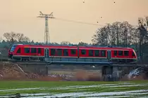 DB REGIO Lint 41 am frühen Abend auf der Ueckerbrücke bei Torgelow. - 26.01.2017