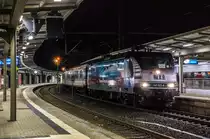 23.12.16 RE Ersatzverkehr (MRB) mit Werbelok der PRESS 145 023, NX/ MRB Wagen in
Plauen V./ob.Bf. . Fahrtrichtung Dresden.