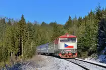 T 478 1146 (749 146) mit einem Sonderzug am 31.12.2016 bei Vimperk. 