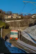 Ein Be 4/12 der FLP hat am 24. Januar 2017 gerade den 324 Meter langen Cortivallo-Tunnel verlassen und erreicht in wenigen Metern die Haltestelle Sorengo.