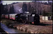 997242 fährt am 17.3.1990 mit P 14464 in Silberhütte ein.