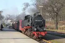 99 2322-8 mit MBB 14619 von K�hlungsborn West nach Bad Doberan bei der Einfahrt in Bad Doberan.28.01.2017  