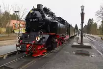 Nachdem am 07.02.2016 das Wasserfassen und einige Wartungsarbeiten an Dampflok 99 6001 abgeschlossen sind, heißt es jetzt für die Fahrgäste des IG HSB-Sonderzuges wieder  Einsteigen , damit der Zug seine Fahrt in Richtung Eisfelder Talmühle fortsetzen kann. Als nächstes erfolgt dann eine Scheinanfahrt zwischen Drei Annen Hohne und Elend.