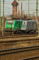 Abgestellt in Höhe des HP Duisburg Bissingheim ist das Fretchen 437 026 am Samstag den 28.1.2017