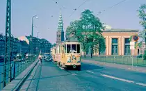 København / Kopenhagen Københavns Sporveje SL 10 (Tw 532) Centrum, Slotsholmen, Vindebrogade im Juni 1968. - Scan von einem Farbnegativ. Film: Kodacolor X.