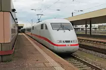 Ausfahrt am 04.08.2015 von 401 072-4 aus dem Badischen Bahnhof von Basel in Richtung Basel SBB.