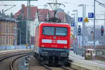RE 3 mit der Lok 112 110 am Zugschluss bei der Ausfahrt in Pasewalk Richtung Berlin. - 26.01.2017
