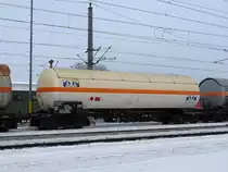 Zagkks 3380(D-ARETZ)7919 865-5, Ladegut lt. Gefahrenguttafel 23-1077(PROPEN), wartet in Timelkam auf die Weiterfahrt; 170128