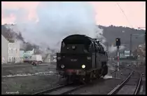 Am 29.1.2017 war mal wieder Dampf auf der Rübelandbahn zwischen Blankenburg und Rübeland im Harz zu erleben. Die  Bergkönigin  95027 hatte hier bei Sonnenuntergang ihre Fahrt gerade beendet und rangierte zum Abschluss im Bahnhof Blankenburg.