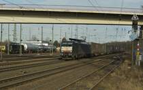 Die 189 289 von MRCE ist hier in Entenfang mit einem Kastelzug südwärtsfahrend vor meine Linse geraten am Samstag den 28.1.2017