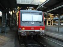 Eine Triebzug der Baureihe 628-282-6 steht zur Abfahrt bereit nach Neustadt (Weinstra�e) Hbf im Karlsruher Hauptbahnhof Gleis 1