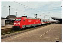 101 021 steht am 13.04.2007 mit dem InterCity 2047, von K�ln Hbf �ber Hagen und Braunschweig nach Leipzig Hbf im Bahnhof Hamm      (Westf) und wartet auf die Weiterfahrt.