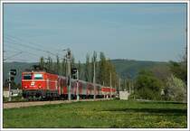 1044 119 bespannte am 16.4.2007 REX 2114 „Waldviertel-Kurier“ von Wien nach Gm�nd.