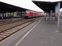 Regionalexpress von Frankfurt/Main nach Saarbr�cken im Bahnhof Bad Kreuznach