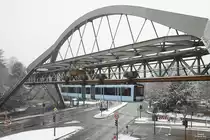 Die neue Schwebebahn GN02 an der Ohligsmühle in Wuppertal, Februar 2017.