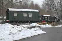 Eine Kö und ein Fakultativwagen erinnern noch an den Bahnhof der Strecke
Zwönitz - Scheibenberg. 11.02.2017 10:38 Uhr.