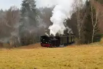 Scheinanfahrt von 99 5901 mit IG HSB-Sonderzug am Nachmittag des 07.02.2016 zwischen Mägdesprung und Sternhaus-Ramberg. (Bild 3) Nur noch wenige Meter, dann ist es geschafft! Die Steigung ist überwunden und die Hobbyfotografen und -filmer haben ein weiteres Highlight im Kasten!! ;-) Das war dann auch die letzte Scheinanfahrt im Rahmen der 3-tägigen Winter-Sonderzugveranstaltung der IG HSB im Jahre 2016!