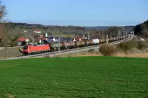 Am schon recht frühlingshaften 22. Februar 2016 konnte der GC 62548 von Vohburg nach Burghausen Wackerwerk bei Paindorf abgelichtet werden. Zuglok war 152 124, sie brachte den Kesselwagenzug bis München Nord.