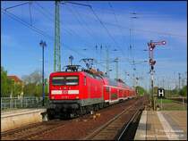 112 115 f�hrt mit RE38144 Cottbus-Rathenow in den Bf L�bbenau/Spreewald ein. Allein dieses sch�ne Bild ist doch mal ein Besuch in der deutschen Saure-Gurken-Hochburg wehrt, oder?