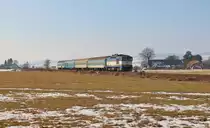 754 029-7 am 13.02.17 mit dem Os 7547 in Bezděkov u Klatov. 
