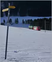 Der YStC Be 4/4 1 schleppt einen aufgebockten Müllcontainer Wagen Richtung Ste Croix und hat sein Ziel schon fast erreicht.
14. Feb. 2017