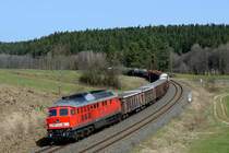 Nachdem die 232 618 mit ihrem EZ 51612 von Engelsdorf nach Nürnberg Hbf den Bogen bei Ranna fast in Schrittgeschwindigkeit durchfuhr, hatte ich genug Zeit für eine weitere, mehr fahrzeugorientierte Motivvariante (02. April 2016).