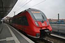 442 325-7 fährt am 11.2.2017 als RB24 (RB18363) von Senftenberg nach Eberswalde Hauptbahnhof in Berlin Ostkreuz ein.