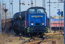 Gemietete V 60 03 von der EGP rangiert in Sassnitz Mukran mit Gazprom Rohren für die zweite Gaspipeline von Russland nach Lubmin. - 24.02.2017
