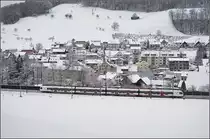 Dieses und n�chstes Wochenende wird hier umgebaut, das L�ufelfingerli bekommt dann noch mal kurz einen gro�en Bahnhof, Tip f�r die Fotografen der Gegend und f�r mich Anlass Bilder aus Tecknau zu zeigen. 

Ein Flirt RABe 521 der Basler S-Bahn auf dem Weg nach Basel. Tecknau, Januar 2017.