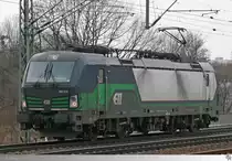 European Locomotive Leasing 193 215 wartet am 19 Februar 2017 im Bahnhof Dresden auf Streckenfreigabe.