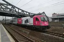 5 370 002 erreicht am 12.2.2017 mit dem EC54  Berlin-Gdynia-Express  von Gdynia Glowna nach Berlin Gesundbrunnen den Zielbahnhof. Freundlichen Gruß zurück an den Tf.