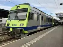 BLS RBDe 566 II 233 als S52 nach Ins, am 2.3.17 bei Brünnen Westside.