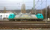 Die Cobra 2841 rangiert in Aachen-West.
Aufgenommen vom Bahnsteig in Aachen-West. 
Bei Sonnenschein und Wolken am Nachmittag vom 24.2.2017.