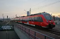 442 330-7  Dessau-Roßlau  verlässt am 12.2.2017 als RB24 (RB18364) von Eberswalde Hauptbahnhof nach Senftenberg den Bahnhof Berlin Ostkreuz.