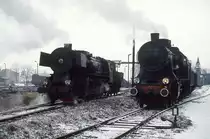 Im Februar 1989 treffen sich eine Ty2 und Ok22 31 im Depot Wolsztyn