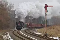 Noch ein Foto des mit der 556 036 bespannten Foto-Güterzugs auf tschechischem Gebiet - hier die Ausfahrt aus Nemotice. (17.02.2017)