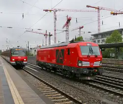 Eine neue für die DB jetzt im roten Farbkleid und hört auf den Namen 