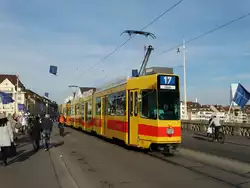 BLT Be 4/8 S Wagen 237 am 23.03.17 in Basel auf der Mittleren Brücke