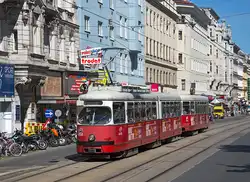 Wien E1 4858 + c4 1359 als Linie 43 in der Alser Straße, 08.06.2017.