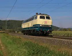 218 472-9 als Tfzf in Fahrtrichtung Süden.