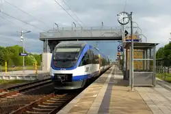 Der VT 736 (643 412-9 D-NEBB) auf der RB 12 von Templin Stadt nach Berlin Ostkreuz beim Halt am 14.05.2017 in Löwenberg.
