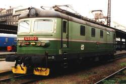 123 010-1 auf Bahnhof Praha-Masarykovo am 8-5-1995.