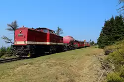 199 861 mit Sonder-GmP am 21.04.2018 beim Befahren des Stumpfgleises an der Ausweichstelle 