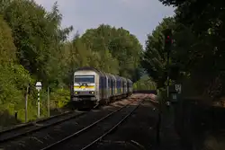 Der RE 6 (Chemnitz - Leipzig) mit 223 053-0 wird gleich den HP Chemnitz-Borna durchfahren.