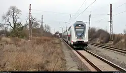 DBpbzfa 668.2 mit Schublok 146 556-6 DB als IC 2035 (Linie 56) von Norddeich nach Leipzig Hbf durchfährt den Hp Prödel auf der Bahnstrecke Biederitz–Trebnitz (KBS 254).