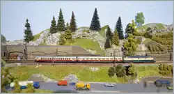 Auf der vergeblichen Suche nach einem Bild mit der DB 218 in TEE Farben vor einem TEE bin ich auf Bilder vom TEE Merkur gestossen.