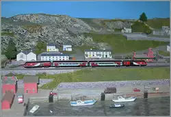 Vor einer Woche in Schottland abgefahren, gestern angekommen und heute schon auf Probefahrt: Der T Gauge LNER HST 125 Class 43 43311 (links) und 43310 (links) mit zwei Zwischenwagen in Saddleford in