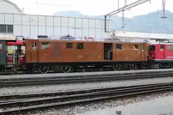 Für 1 Jahr zurück in ihrer alten Heimat Graubünden.Überführung der RhB Gleichstromlok ex.Berninabahn Ge 4/4 Nr.81 (1916) nach Pontresina.Sie kam per Strassentransport von der